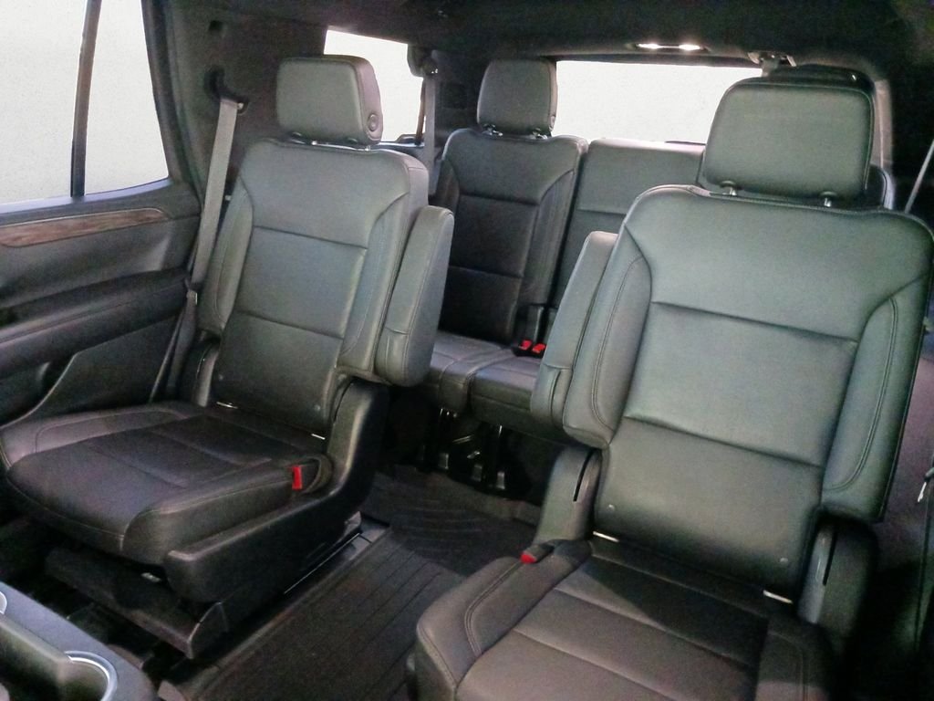 Used 2021 Black Chevrolet LT image 9