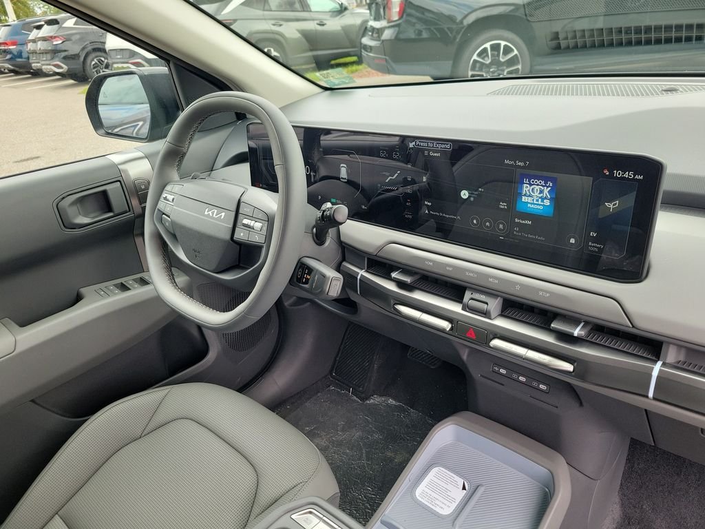 New 2027 Interstellar Gray Kia Wind image 8