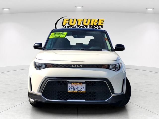 Used 2023 White Kia S image 2