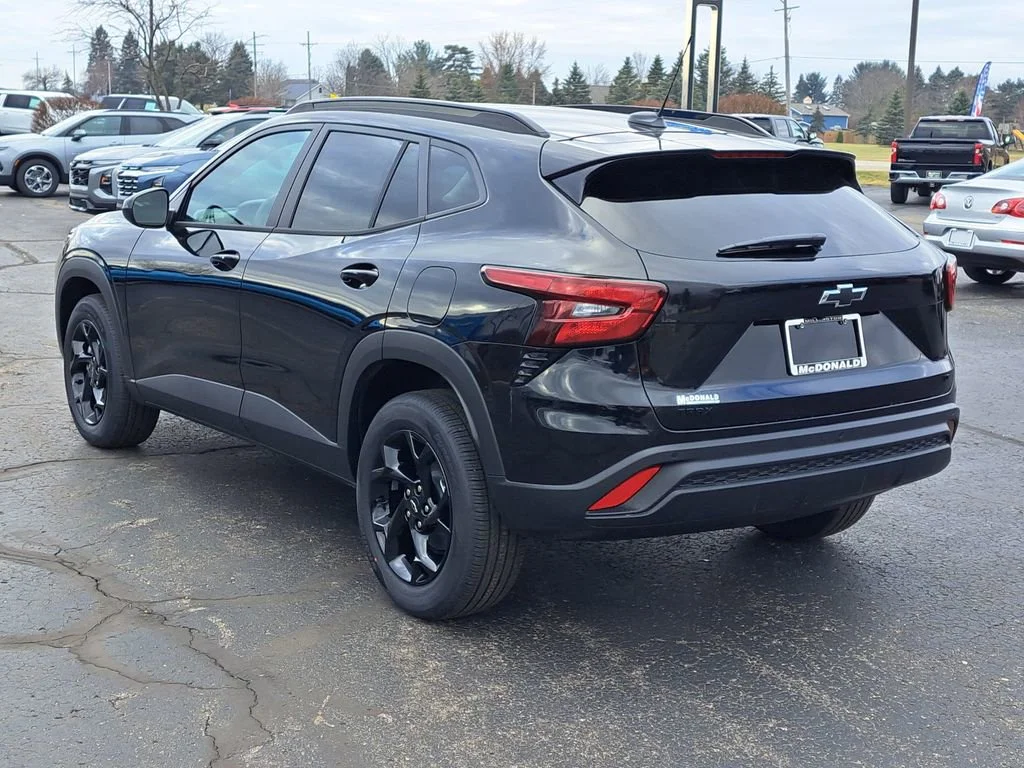 2026 Chevrolet Trax LT - Photo 4