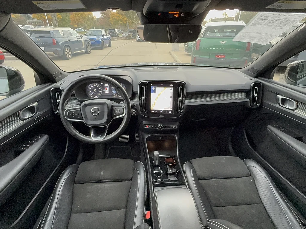 Used 2019 Osmium Grey Metallic/Black Contrast Volvo T5 R-Design image 7