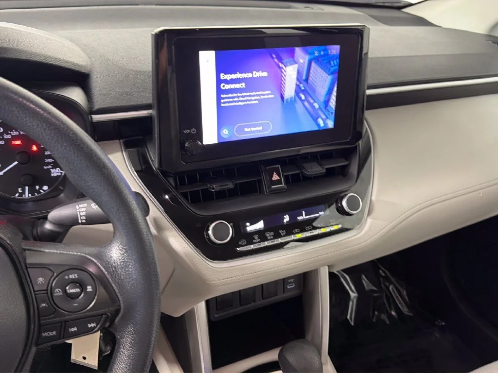 2023 Toyota Corolla Cross L - Photo 21
