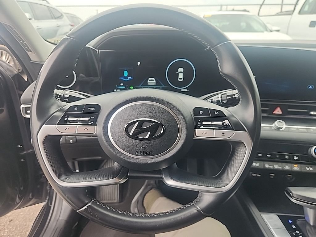 Used 2023 Black Hyundai Limited image 22