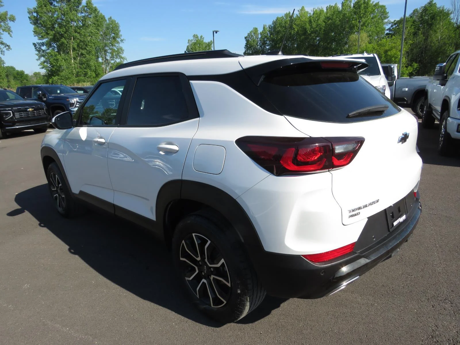 Used 2025 Pearl Chevrolet ACTIV image 15