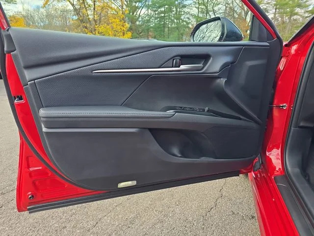 2025 Toyota Camry XSE - Photo 25