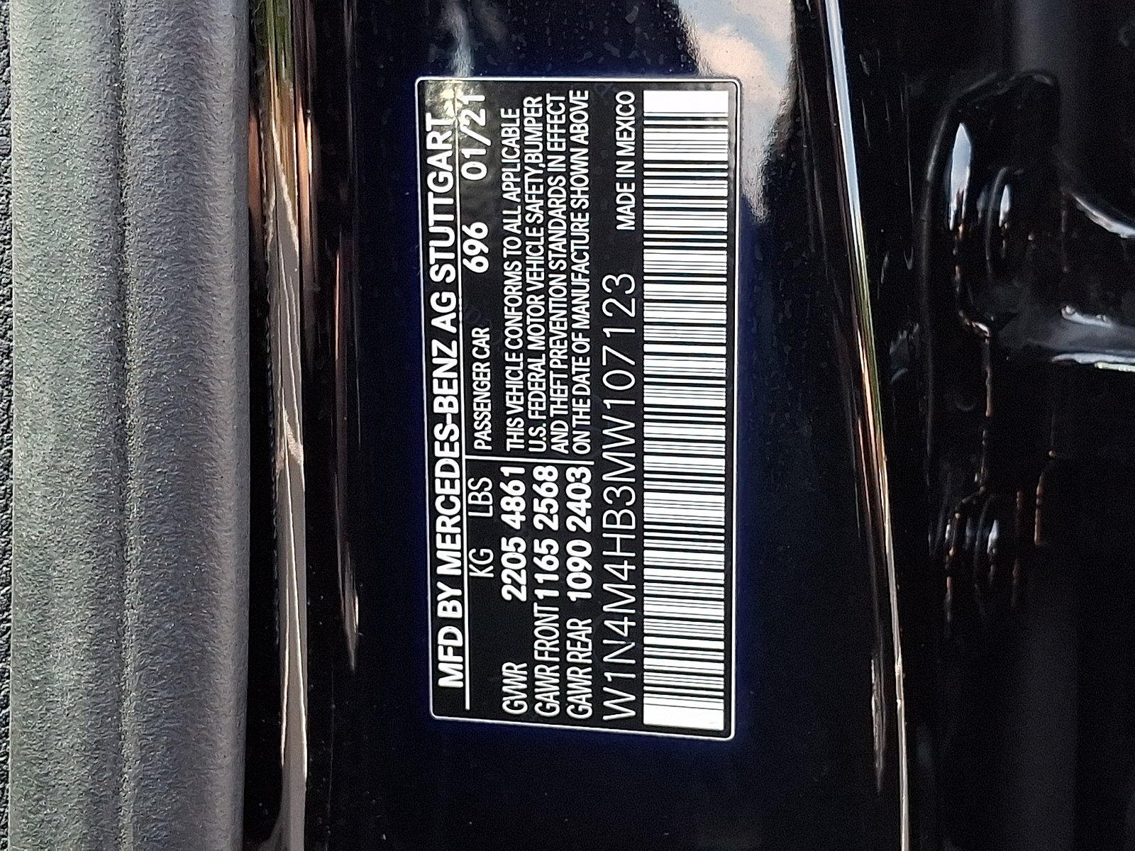 Certified Used 2021 Night Black - 696 Mercedes-Benz 4MATIC® image 26