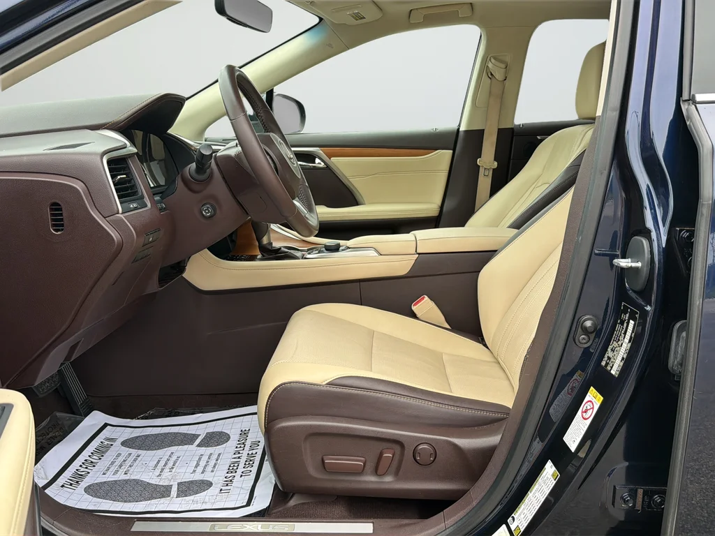 Used 2016 Blue Lexus 350 image 10