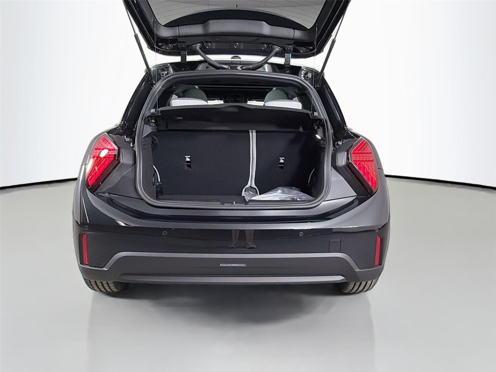 New 2026 Midnight Black II Metallic MINI Cooper S image 25