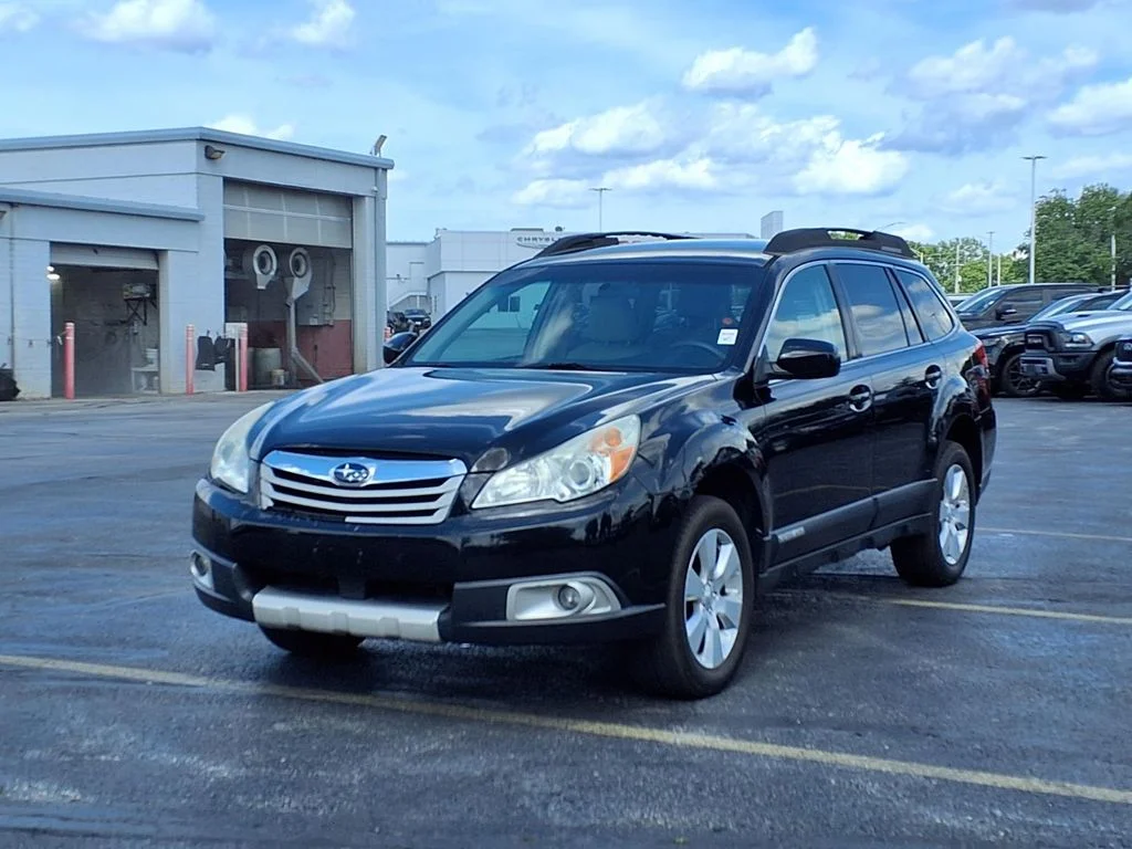 Used 2011 Subaru Outback I Limited with VIN 4S4BRCJC1B3358598 for sale in Kansas City