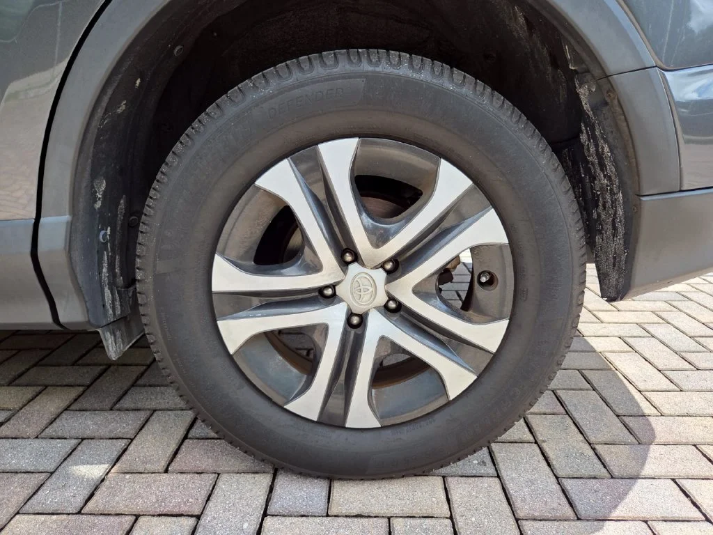 Used 2016 Gray Toyota LE image 20