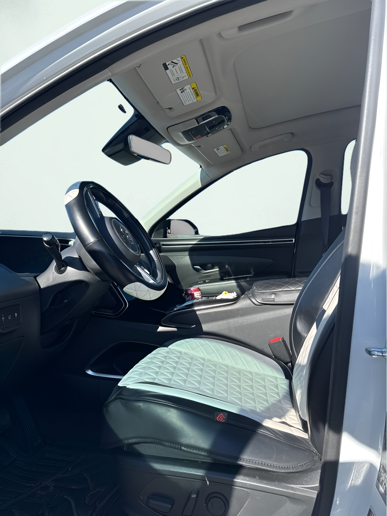 Used 2022 White Hyundai Limited image 10
