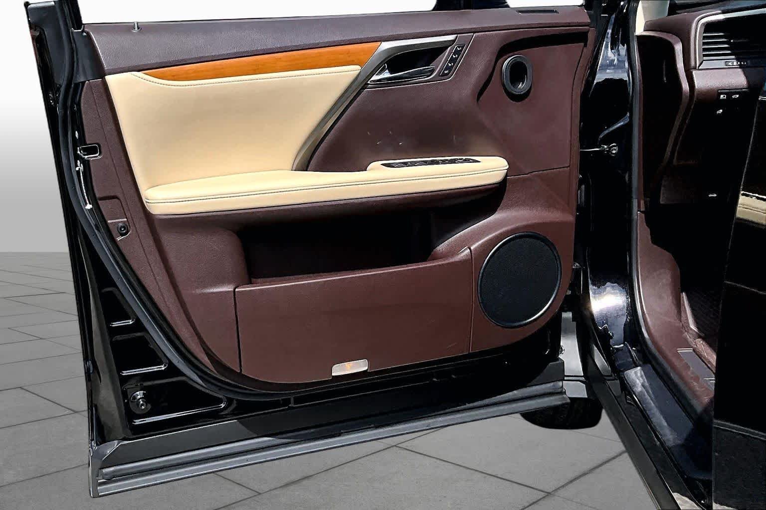 Used 2020 Obsidian Lexus  image 26