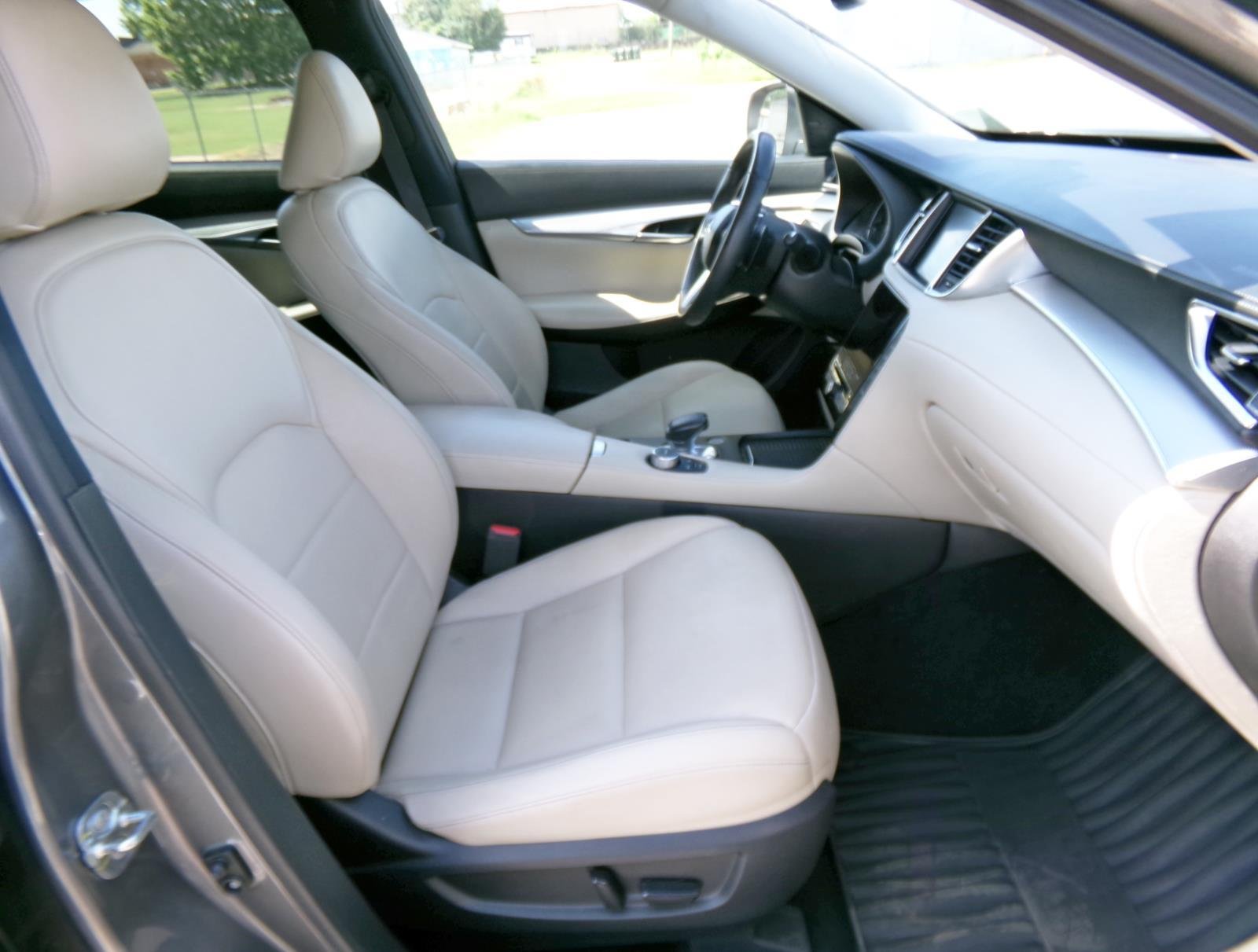 Used 2021 Graphite Shadow INFINITI LUXE image 16