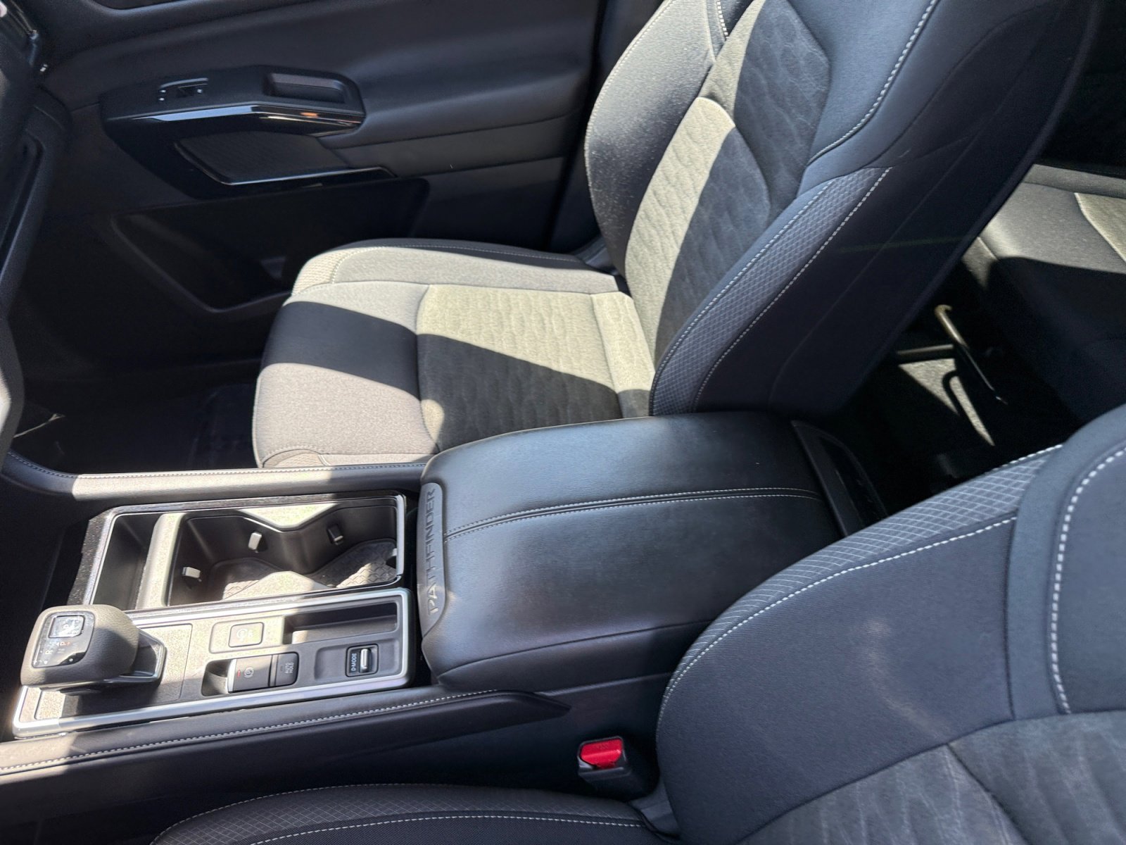 Used 2025 Super Black Nissan SV image 14
