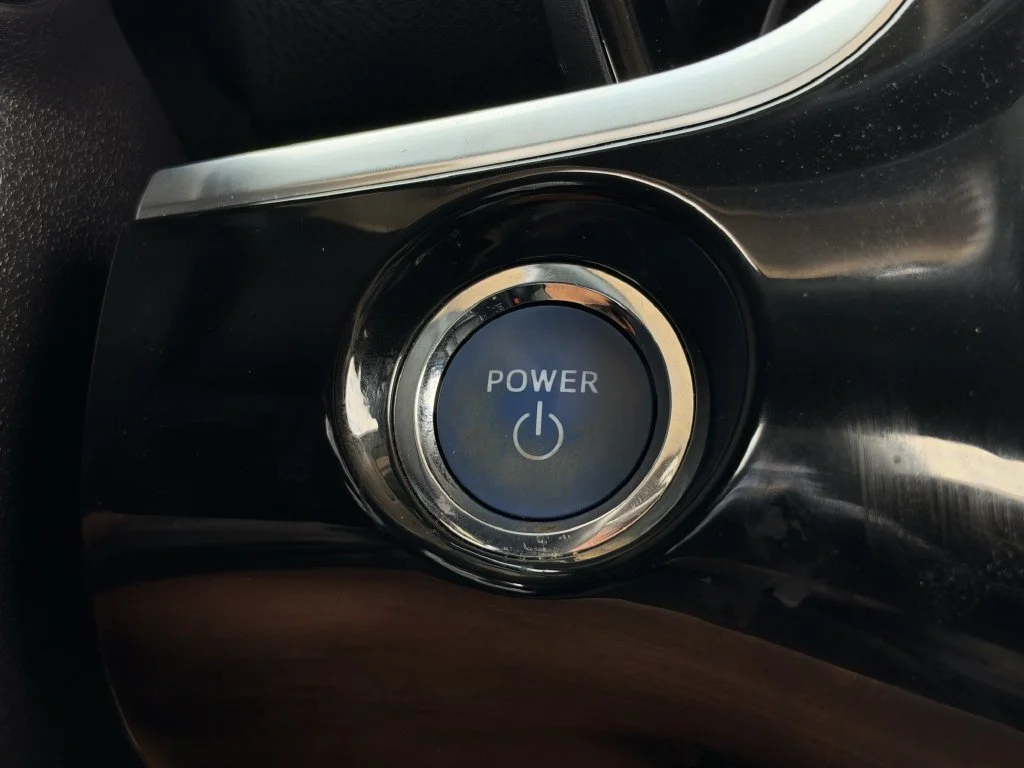 Used 2020 White Toyota XLE image 21