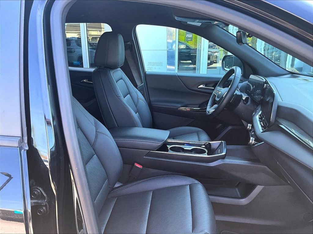 Used 2025 Black Chevrolet LT image 11