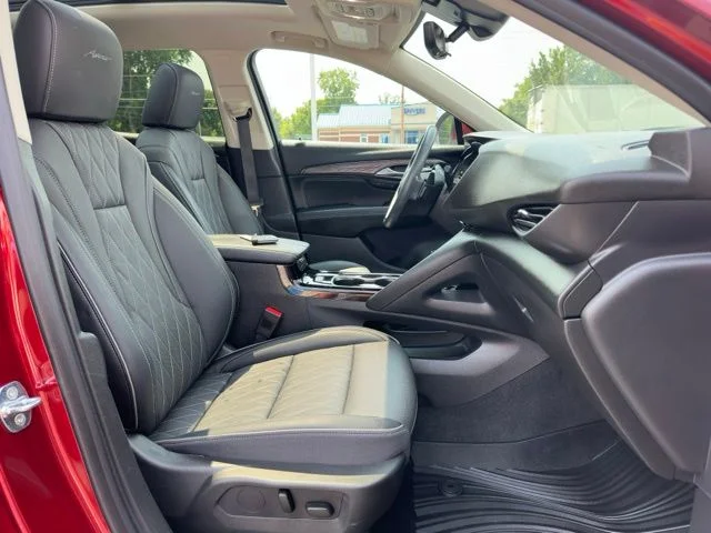 Used 2023  Buick Avenir image 7