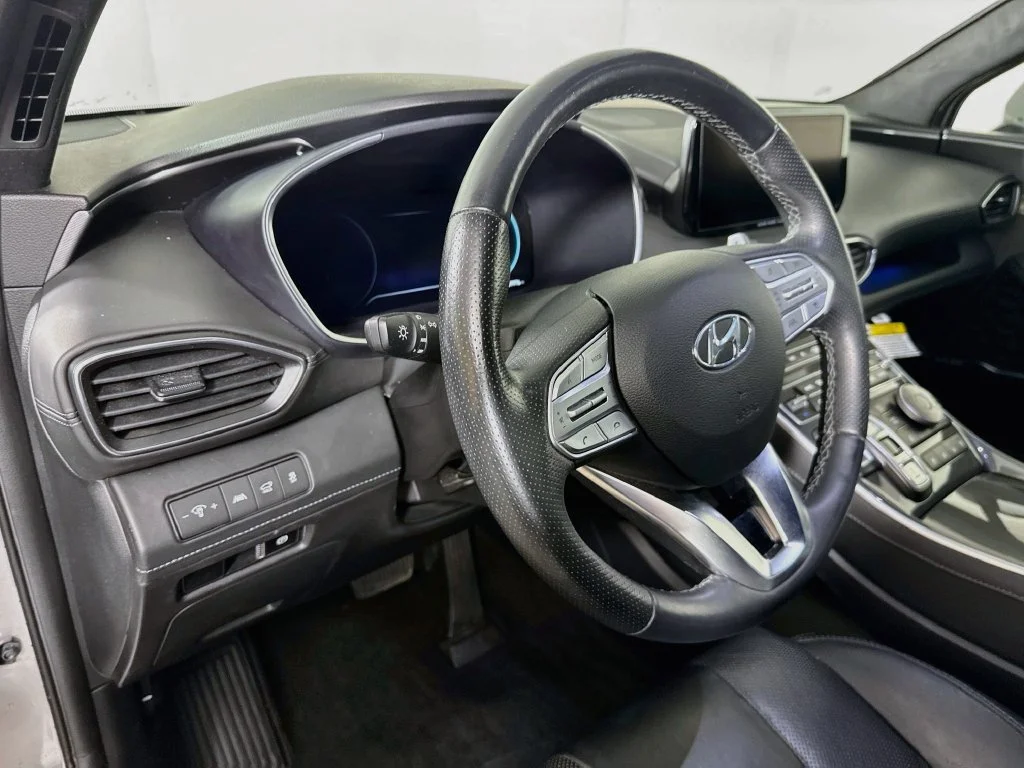 Used 2023 Silver Hyundai Calligraphy image 9