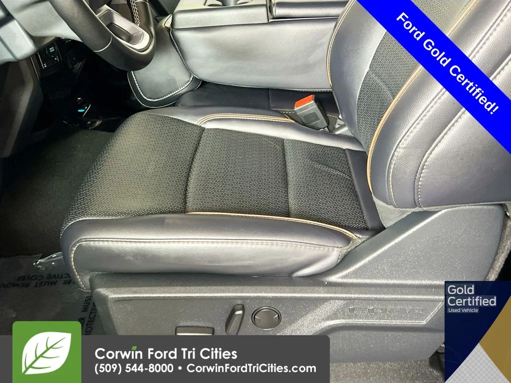 Certified Used 2025 Agate Black Metallic Ford Lariat image 23