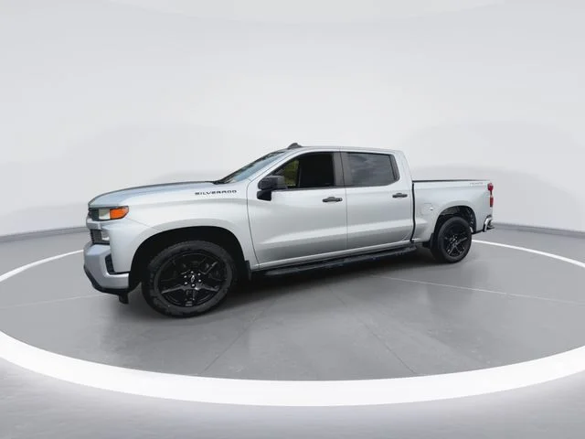 Used 2022 Silver Chevrolet Custom image 5