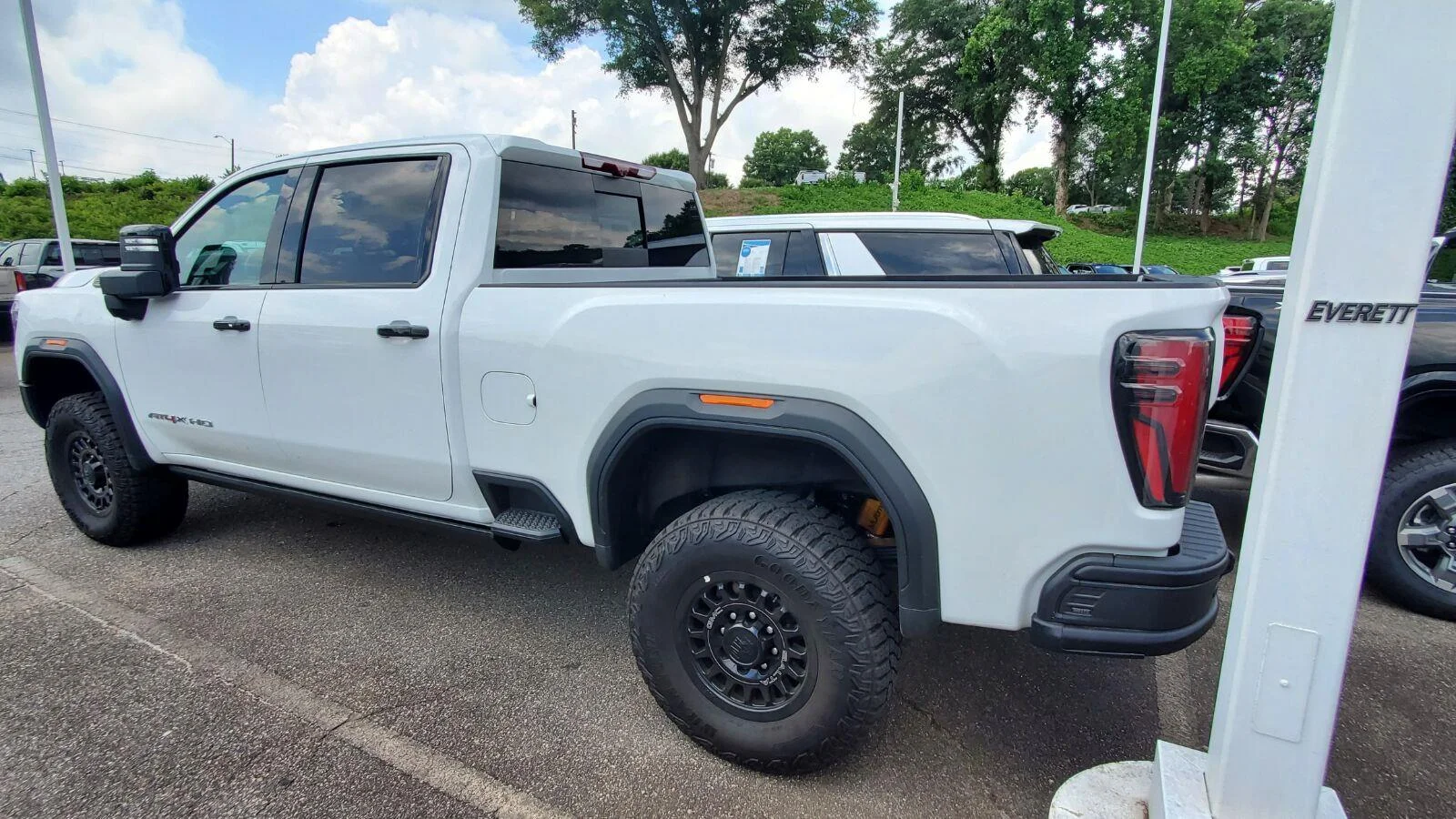 Used 2025 Summit White GMC AT4X image 8