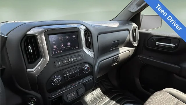 Used 2025 White Chevrolet WT image 23