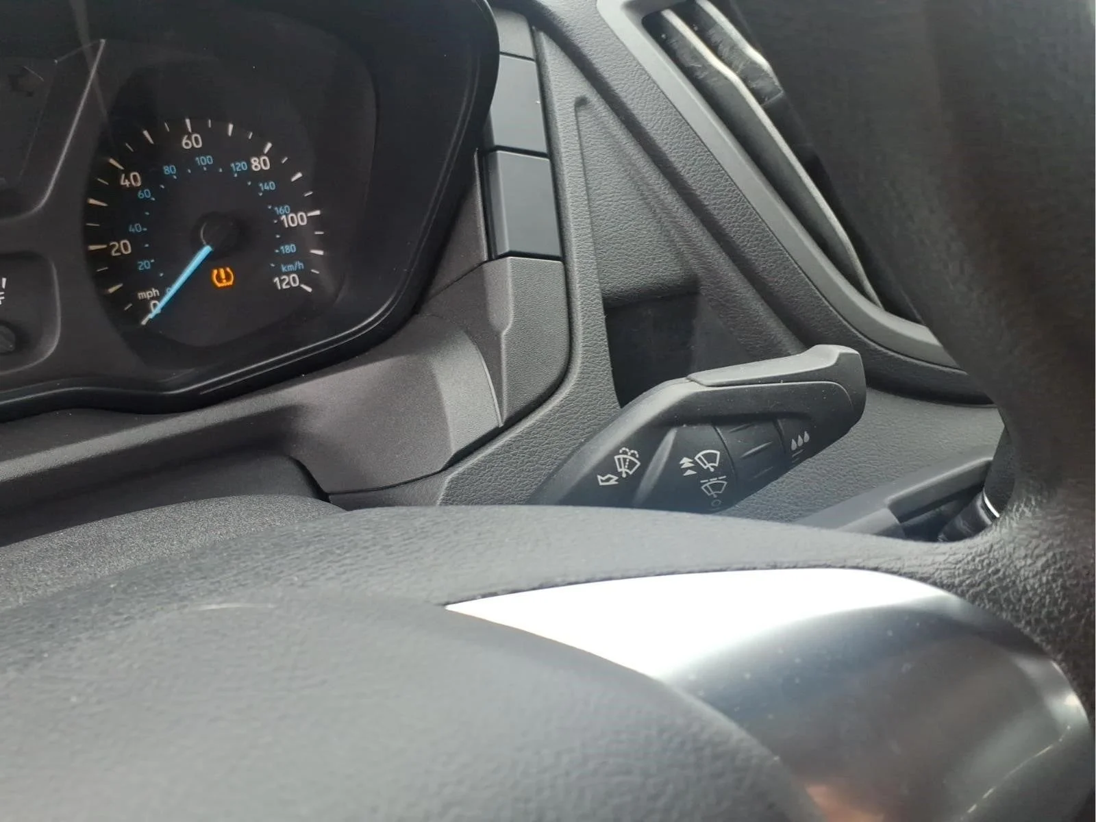 Used 2019 Oxford White Ford Base image 17