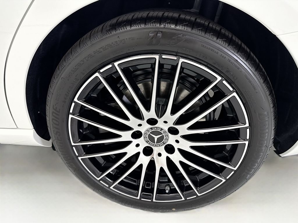 New 2026 Polar White Mercedes-Benz C 300 image 31