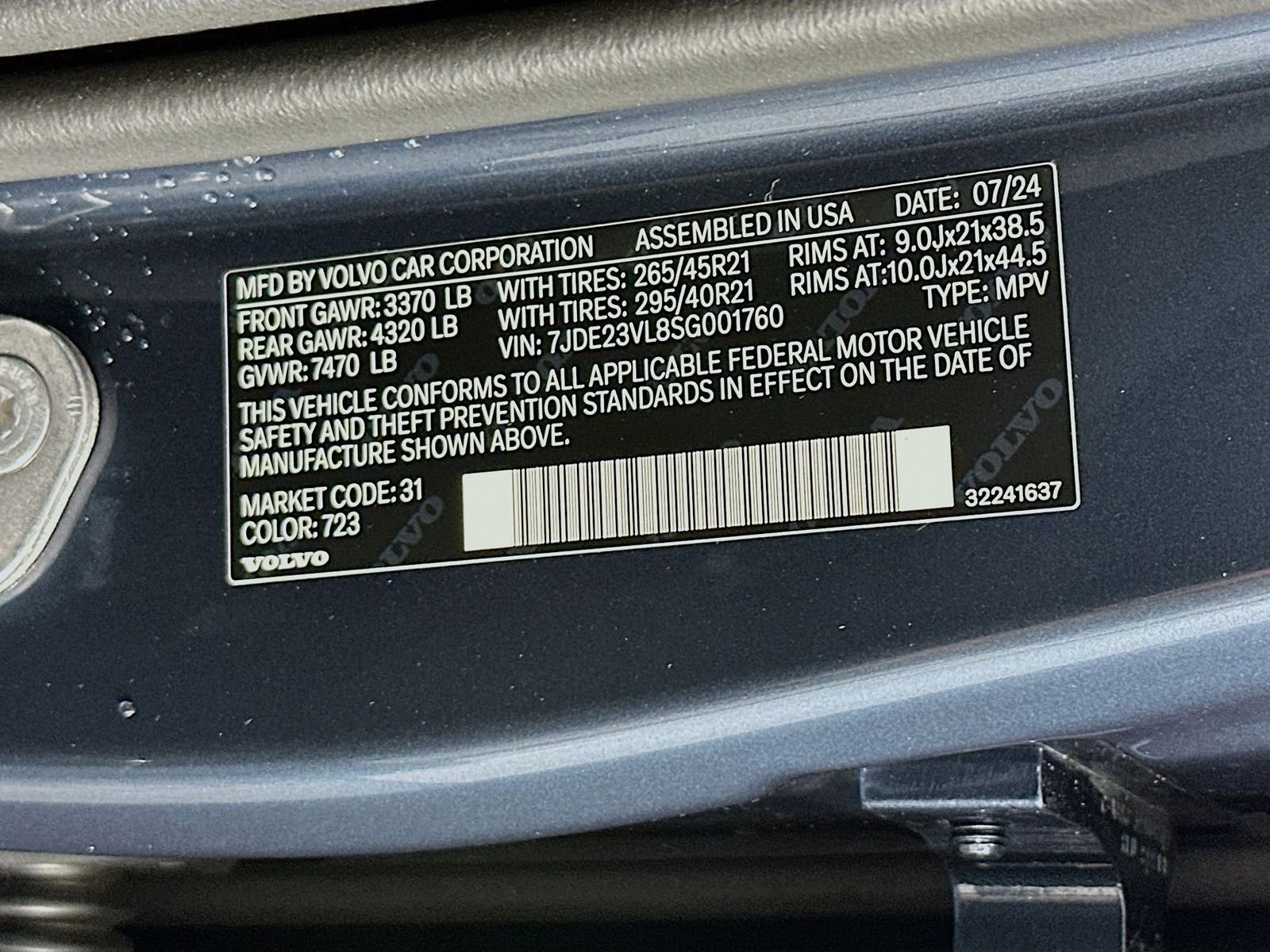Used 2025 Denim Blue Metallic Volvo Twin Motor Performance Ultra image 33