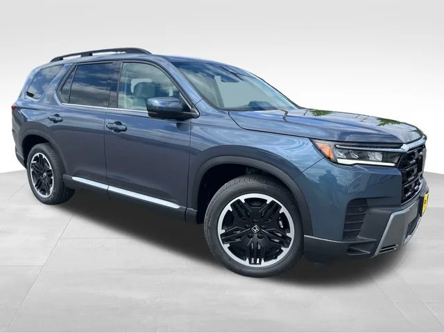 2026 Honda Pilot Touring AWD's photo