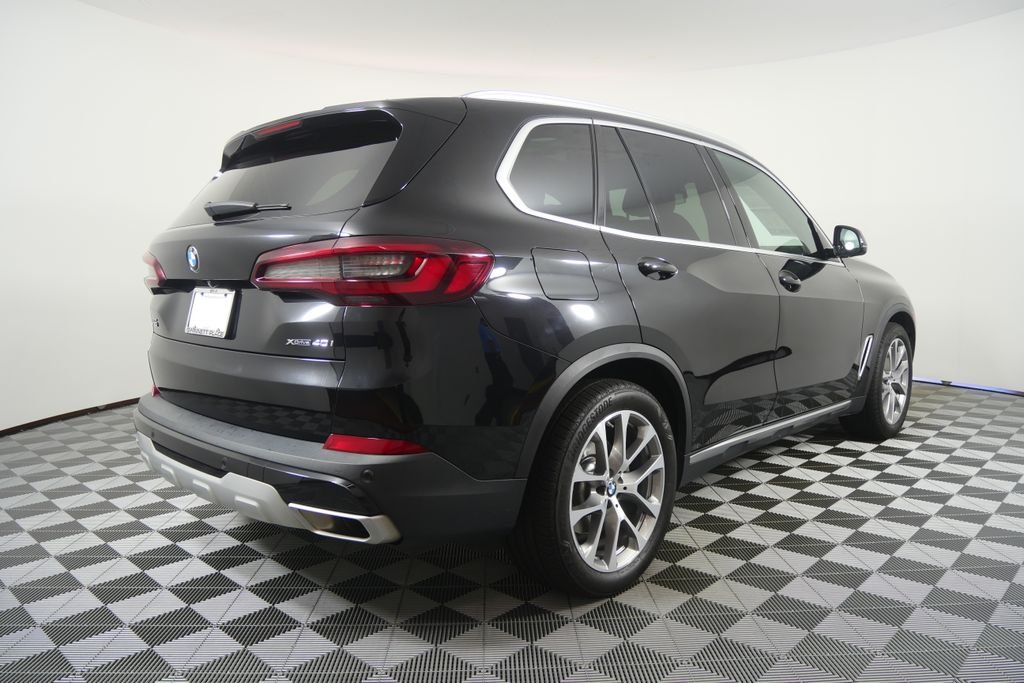 Used 2023 Black Sapphire Metallic BMW xDrive40i image 5