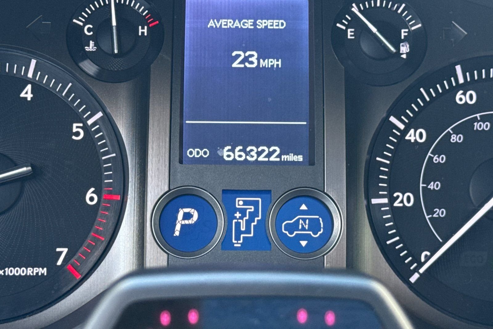 Used 2019  Lexus 460 Luxury image 27