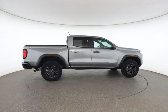 Used 2025 Silver GMC Elevation image 22