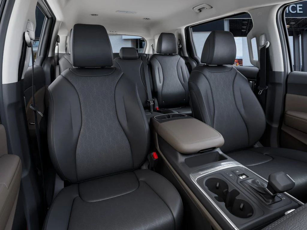 New 2027 Snow White Pearl Kia LXS image 15