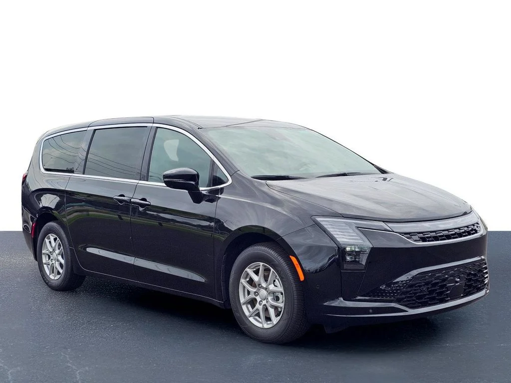 New 2027 Diamond Black Crystal Pearl-Coat Exterior Paint Chrysler Select image 5