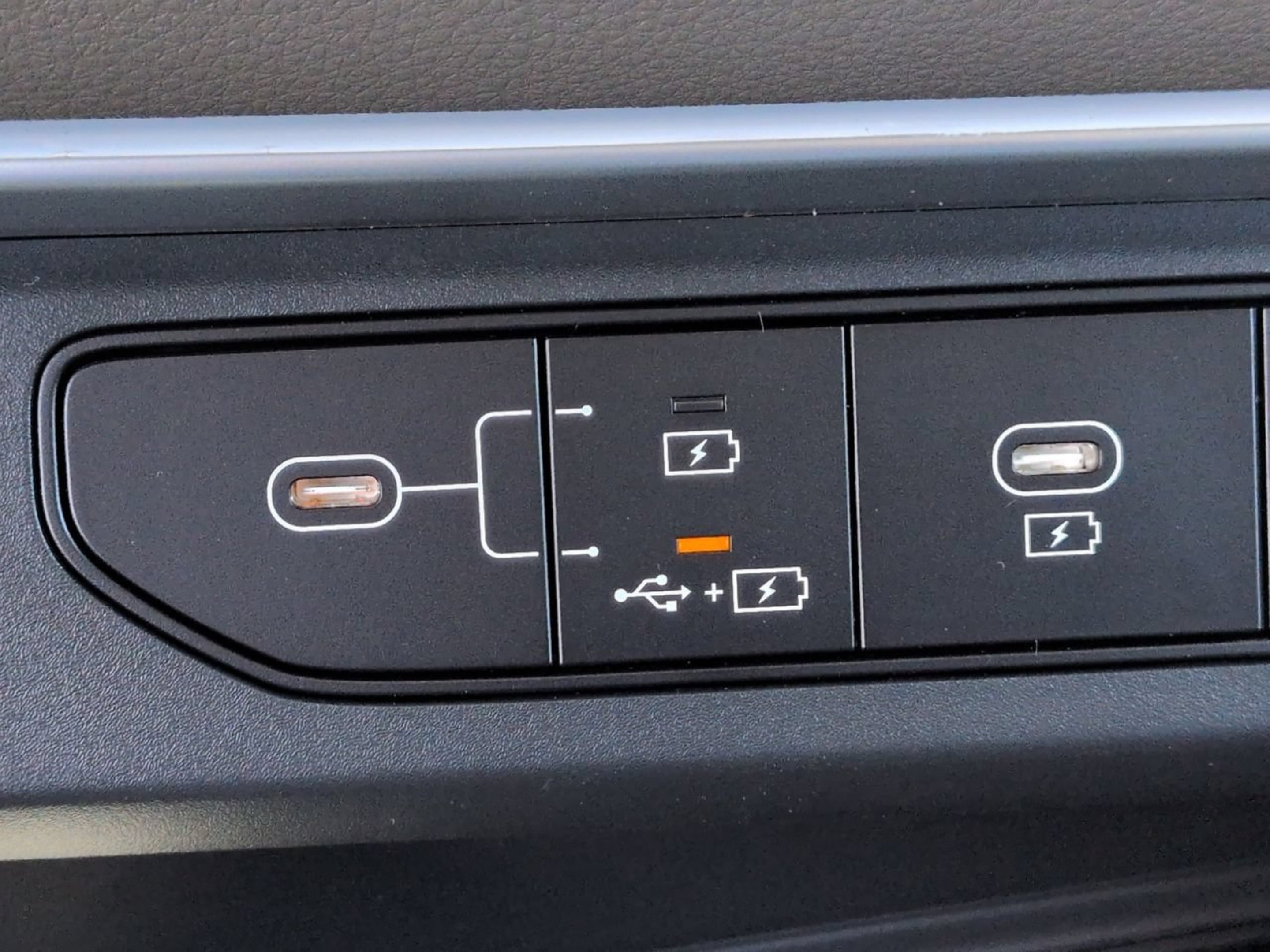 New 2027 Ceramic Silver Kia LXS image 26