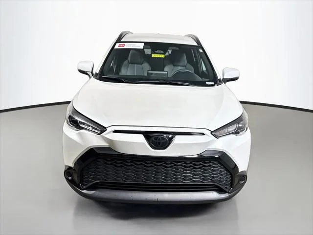 Certified Used 2024 WIND CHILL PEARL Toyota  image 2