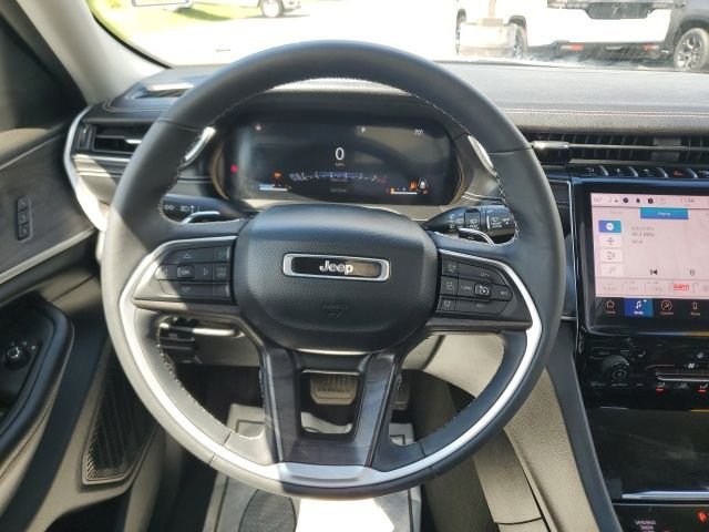 Used 2024 Silver Jeep Limited image 19