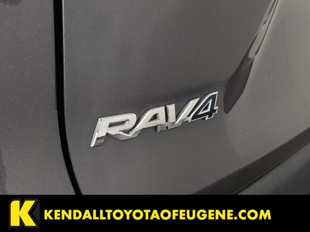 Used 2019 Gray Toyota XLE image 11
