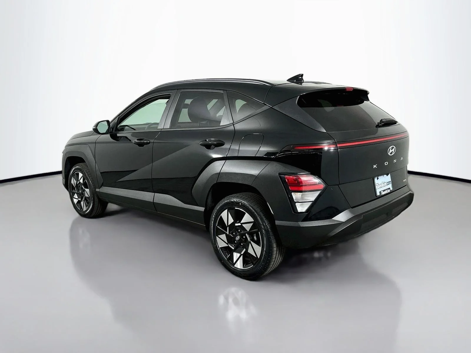 Used 2024 Abyss Black Pearl Hyundai SEL image 6