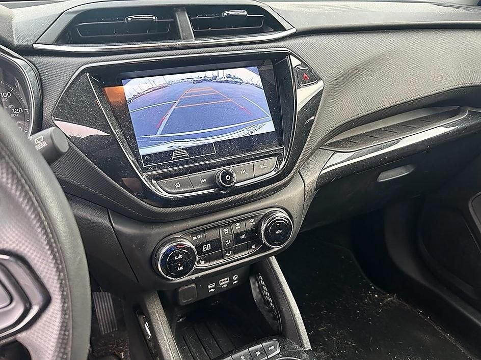 Used 2023 Gray Chevrolet LT image 12