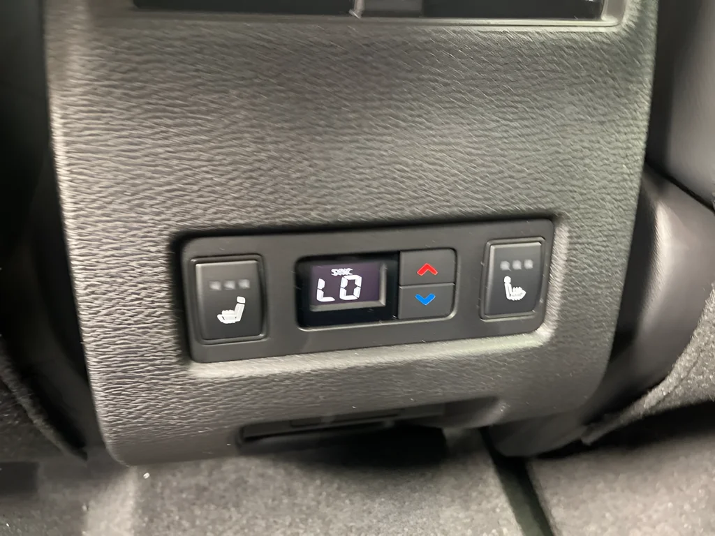New 2026 Graphite Gray Mitsubishi SEL image 28