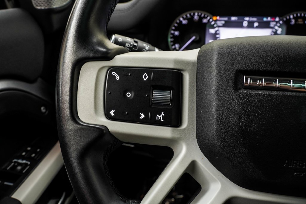 Used 2023 Gray Land Rover SE image 39