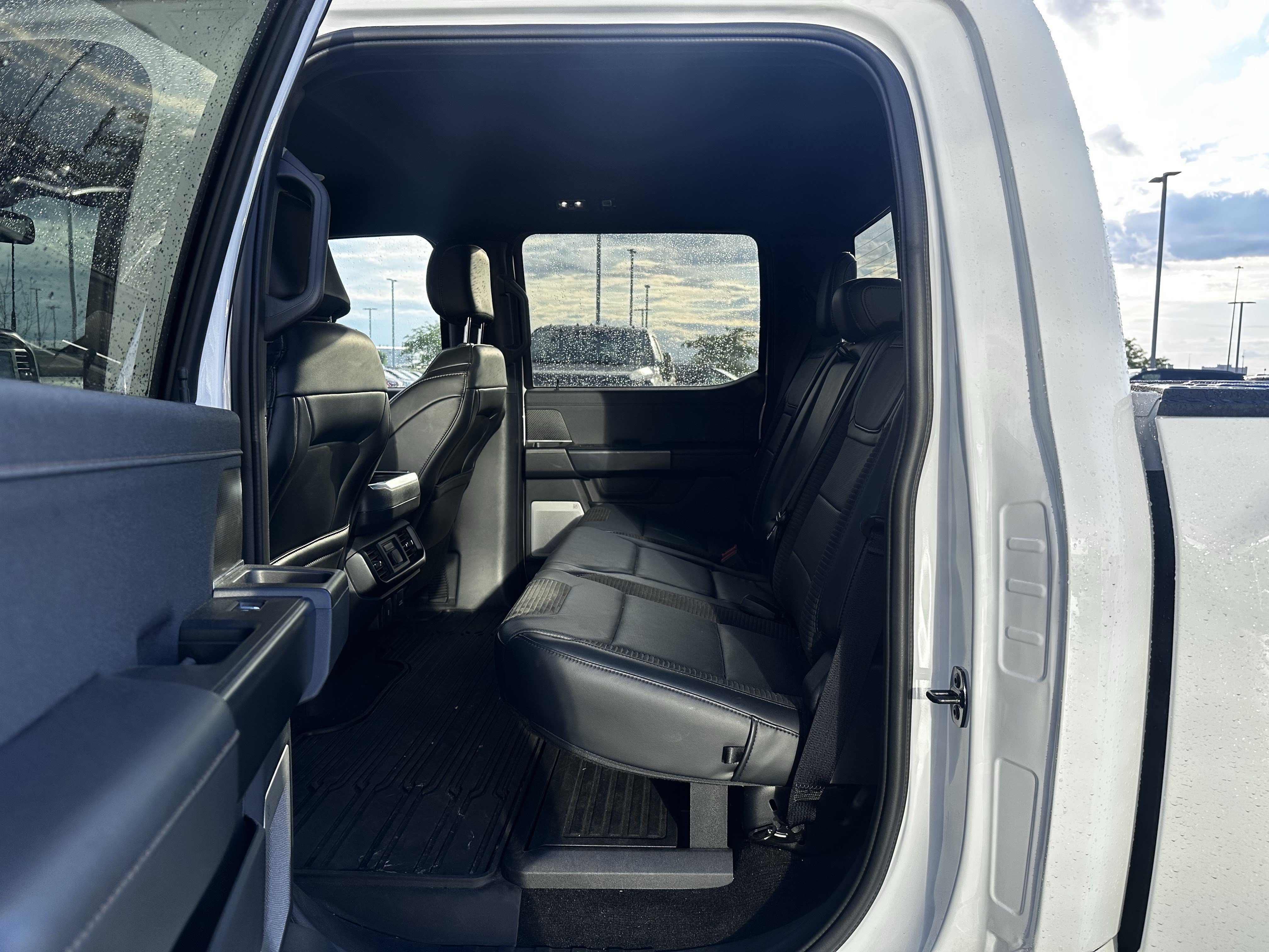Used 2022 Oxford White Clearcoat Ford Raptor image 8