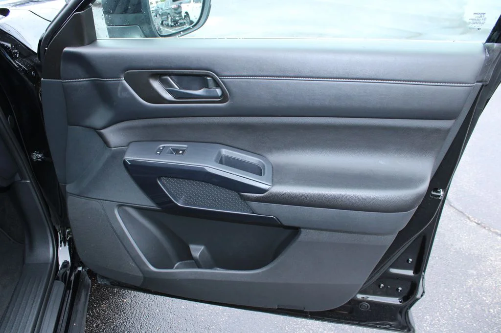Used 2024 Super Black Nissan SV image 26