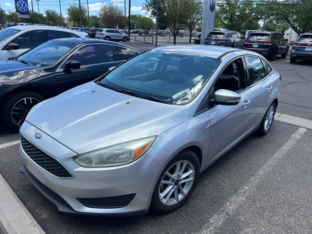 Used 2016 Silver Ford SE image 2