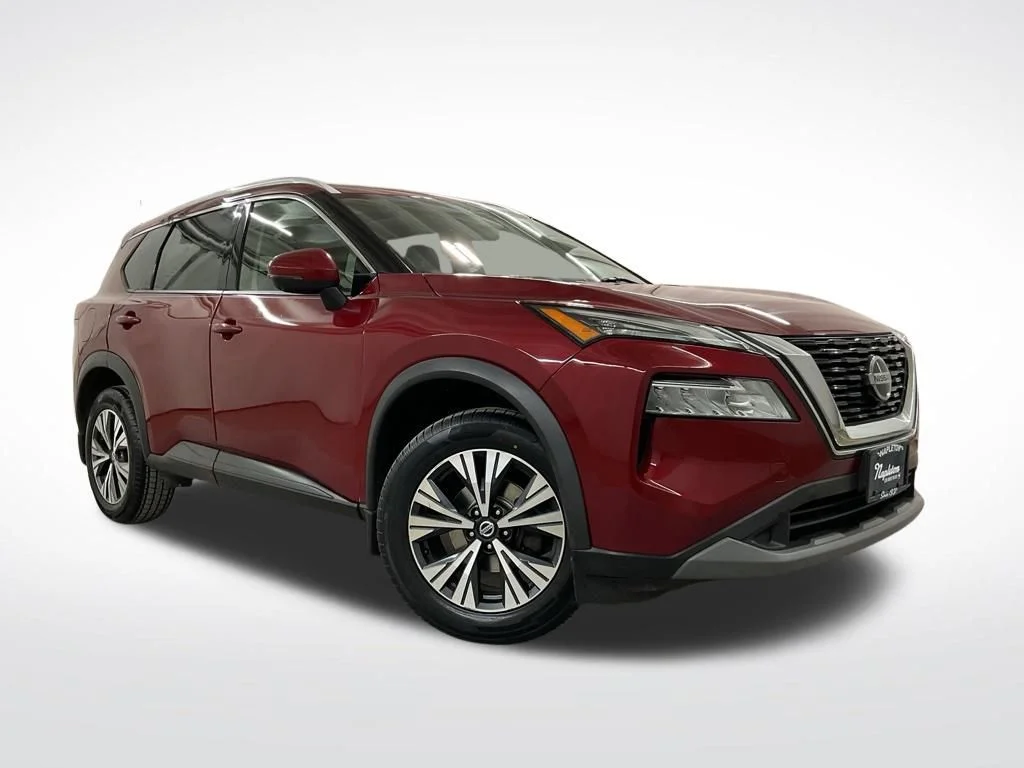 Used 2021 Scarlet Nissan SV image 4