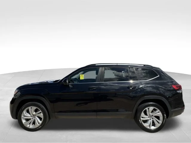 Used 2023 Black Volkswagen 2.0T SE w/Technology image 7
