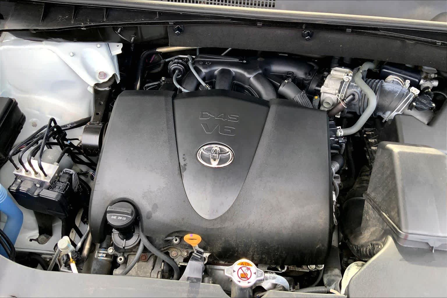Used 2019 Blizzard Pearl Toyota XLE image 31