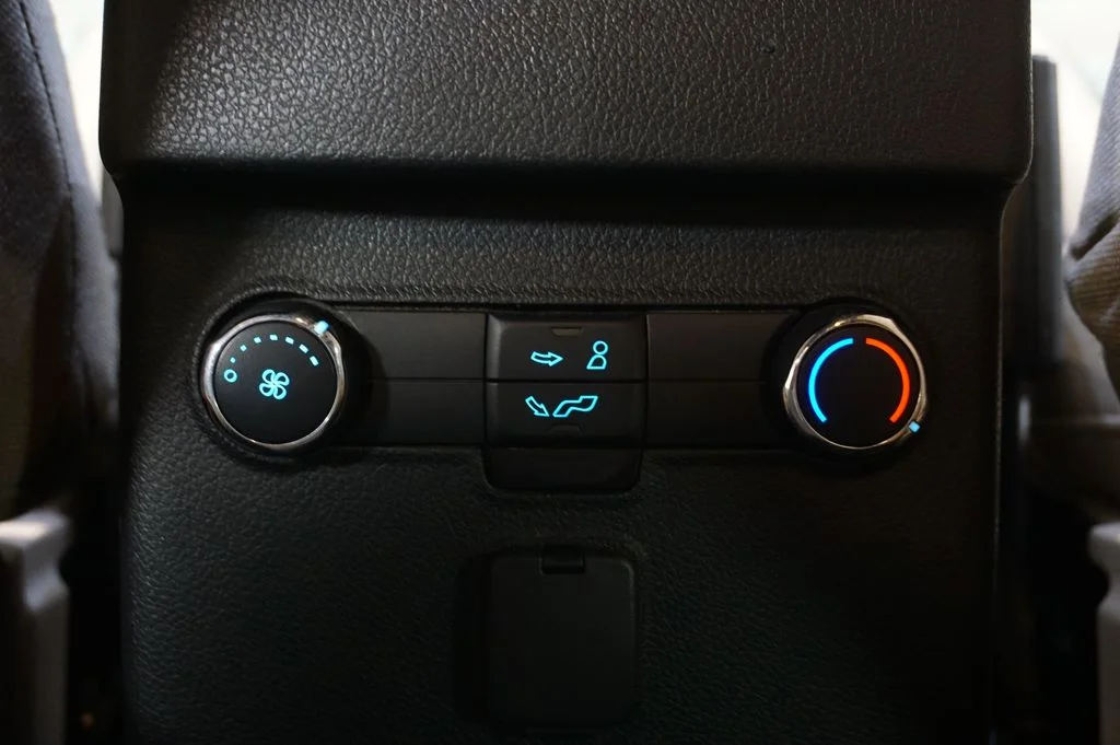Used 2016 Shadow Black Ford Base image 30
